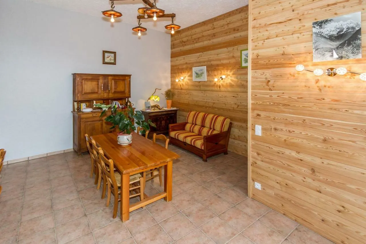 Les Clarines Perceneige - Chambre D'Hotes Vue Sur Montagne & Spa Saint-Jacques-en-Valgodemard 3*,