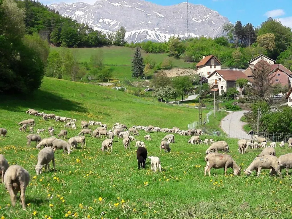 Les Clarines Perceneige - Chambre d'Hôtes Vue Sur Montagne Saint-Jacques-en-Valgodemard 3*,  France